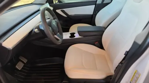 2020 Tesla Model Y 5YJYGDEEXLF021339