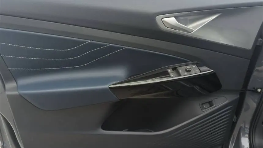 2025 Volkswagen ID.4 1V2WSPE8XSC001930