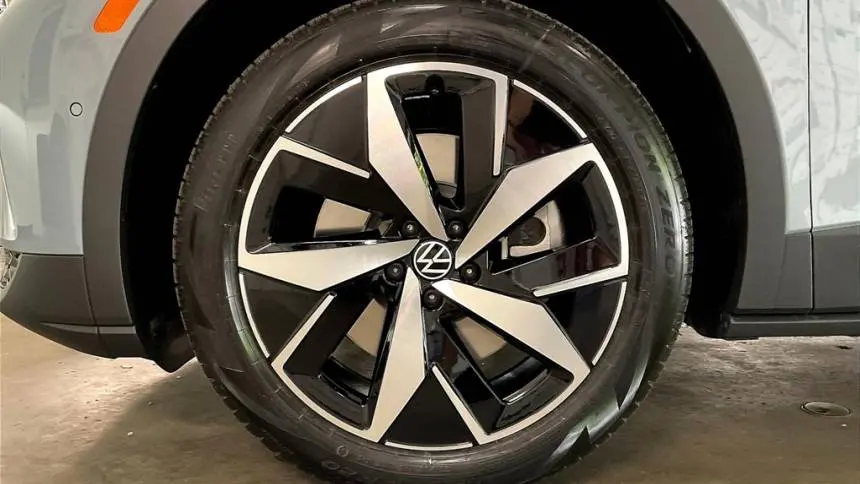 2025 Volkswagen ID.4 1V2WSPE81SC004828