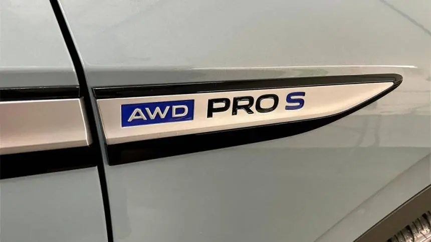 2025 Volkswagen ID.4 1V2WSPE81SC004828