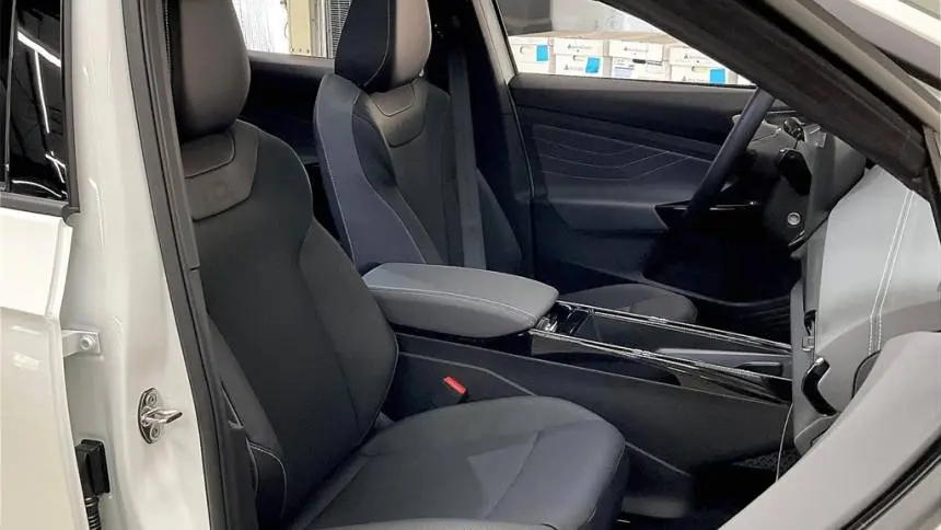 2025 Volkswagen ID.4 1V2WSPE81SC004585
