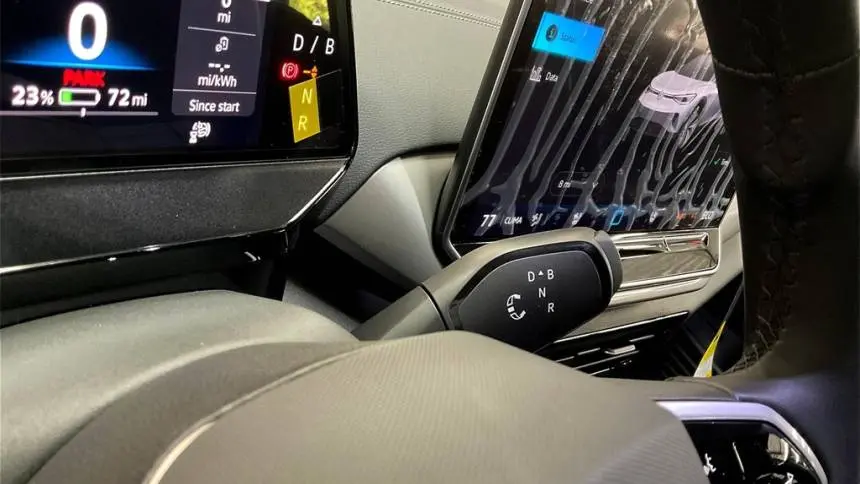 2025 Volkswagen ID.4 1V2VRPE8XSC003636