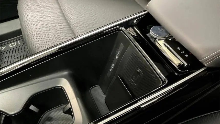 2025 Volkswagen ID.4 1V2VRPE8XSC003636