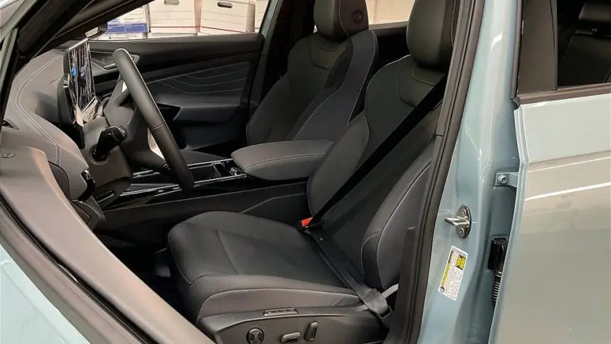 2025 Volkswagen ID.4 1V2WSPE81SC004828