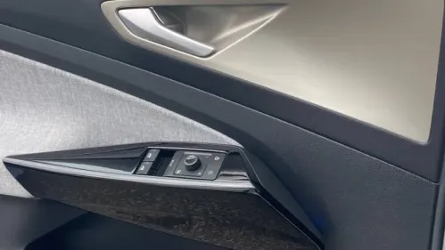 2023 Volkswagen ID.4 1V2BMPE88PC058773