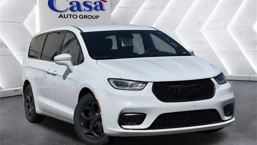 2022 Chrysler Pacifica 2C4RC1L74NR199855