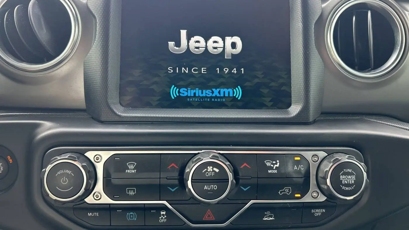 2022 Jeep Wrangler 1C4JJXR67NW170006