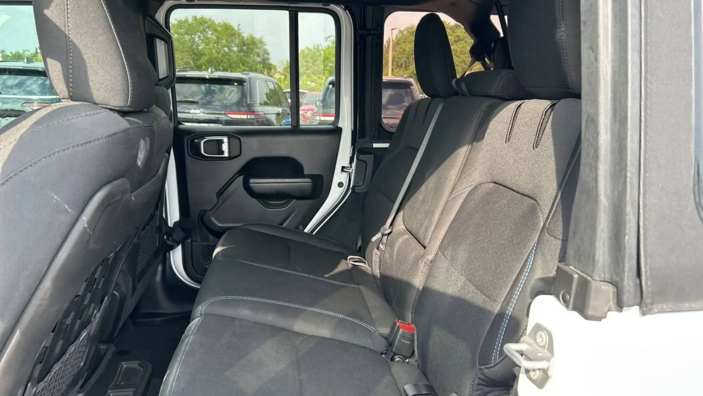 2022 Jeep Wrangler 1C4JJXR67NW170006