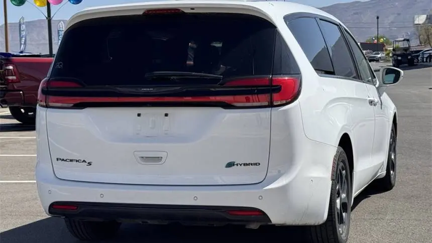 2022 Chrysler Pacifica 2C4RC1L74NR199855