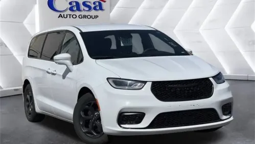 2022 Chrysler Pacifica 2C4RC1L74NR199855