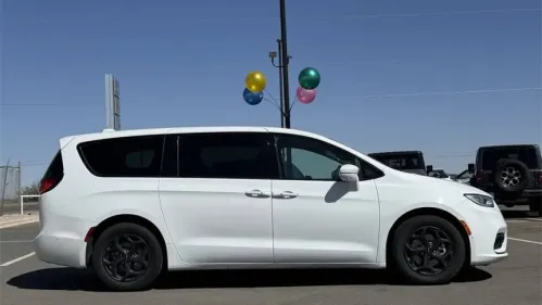 2022 Chrysler Pacifica 2C4RC1L74NR199855