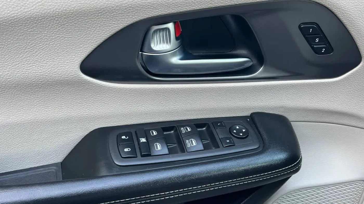 2021 Chrysler Pacifica 2C4RC1L74MR603266