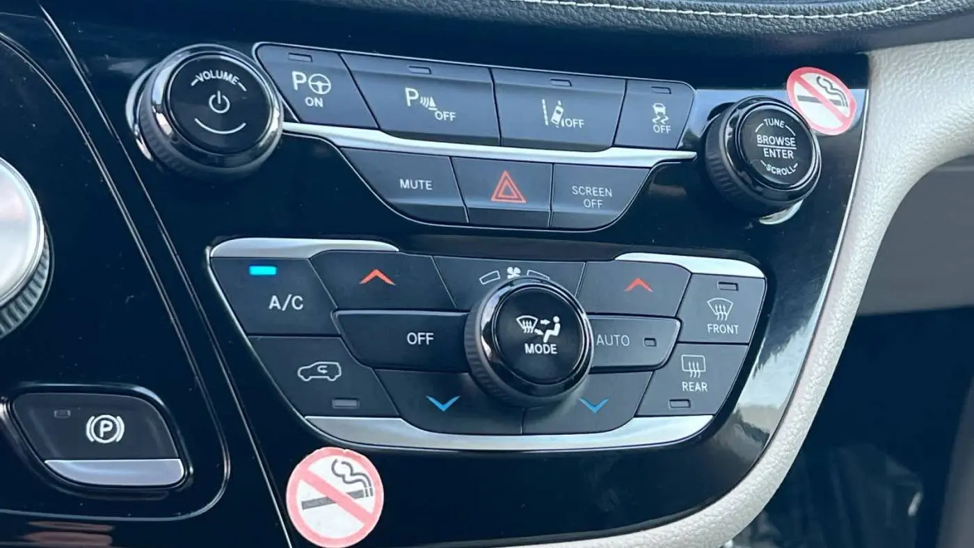 2021 Chrysler Pacifica 2C4RC1L74MR603266