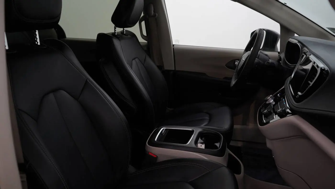 2023 Chrysler Pacifica 2C4RC1L75PR554387