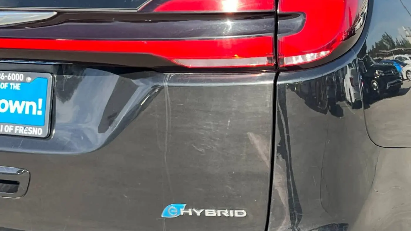 2021 Chrysler Pacifica 2C4RC1L74MR603266