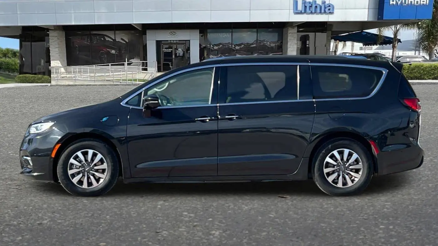 2021 Chrysler Pacifica 2C4RC1L74MR603266