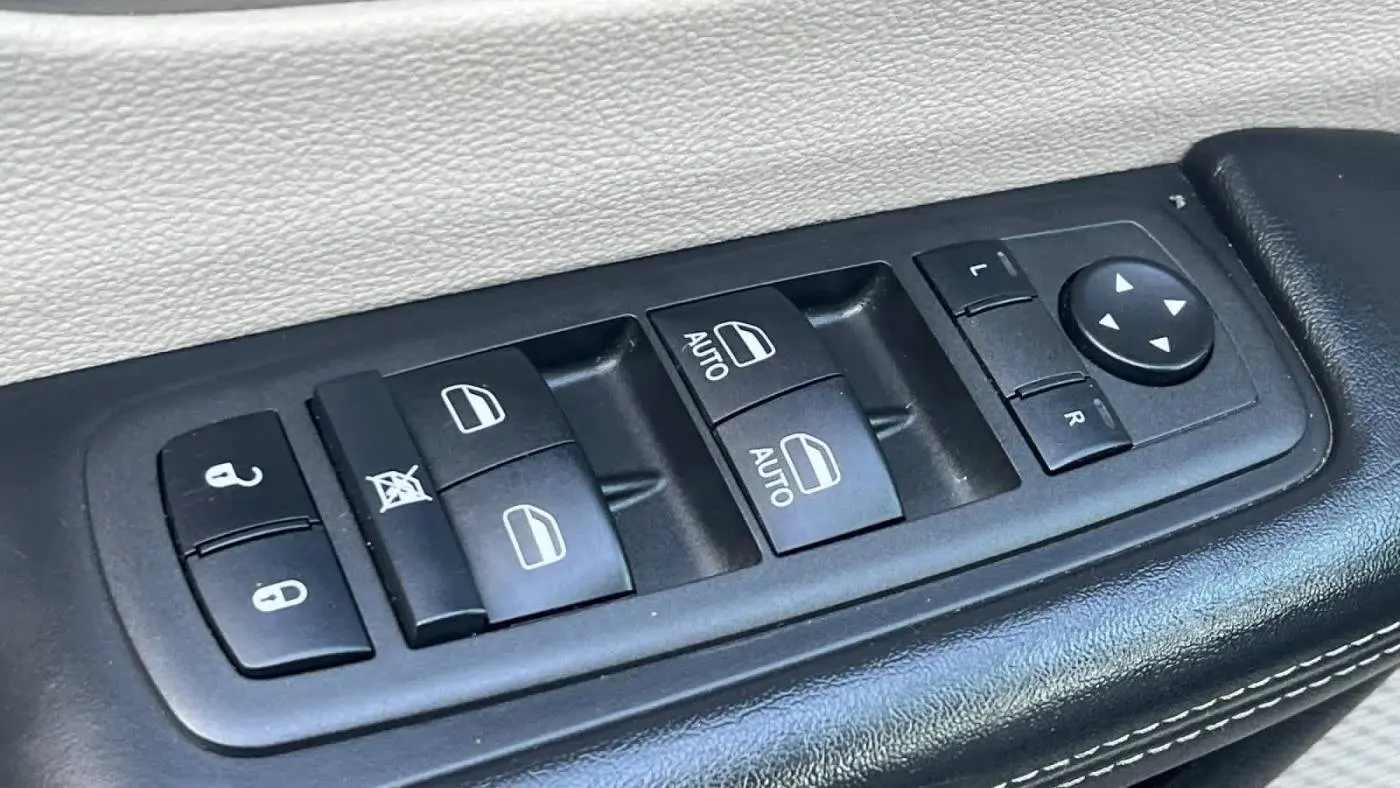 2021 Chrysler Pacifica 2C4RC1L74MR603266
