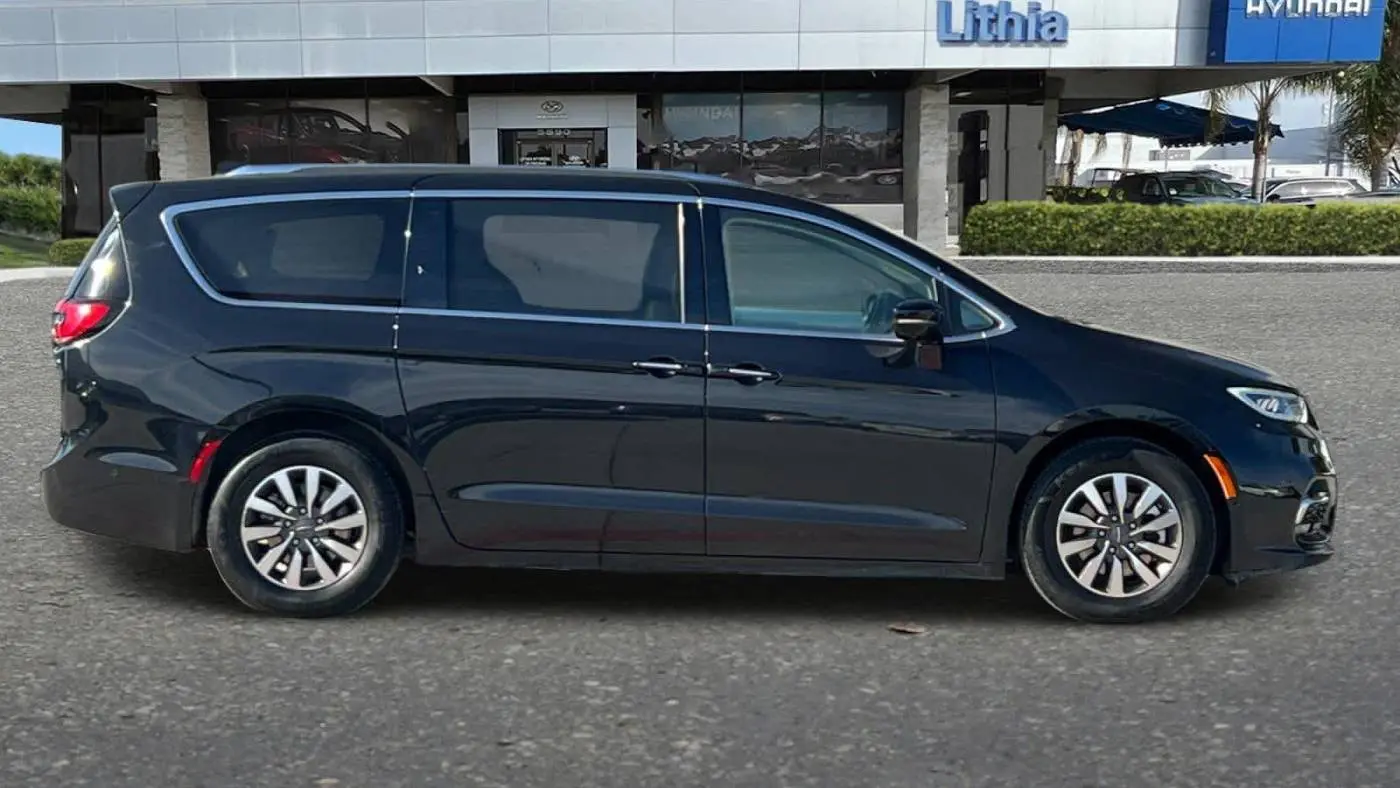 2021 Chrysler Pacifica 2C4RC1L74MR603266