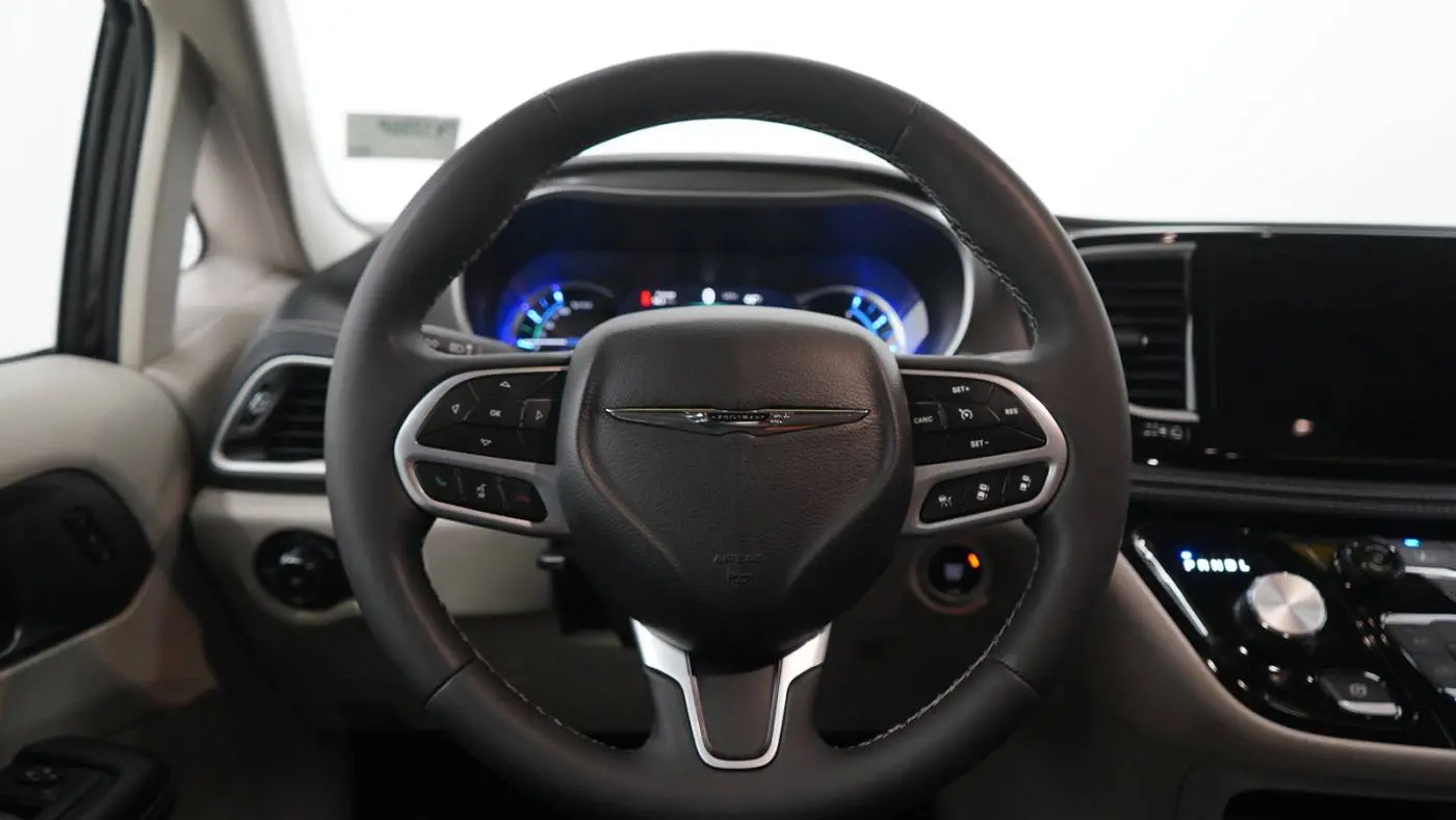 2023 Chrysler Pacifica 2C4RC1L75PR554387