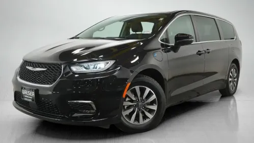 2023 Chrysler Pacifica 2C4RC1L75PR554387