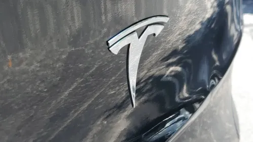 2024 Tesla Model Y 7SAYGDED5RF055501