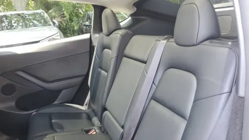 2024 Tesla Model Y 7SAYGDED5RF055501