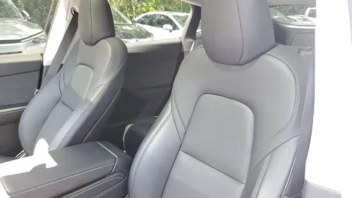 2024 Tesla Model Y 7SAYGDED5RF055501