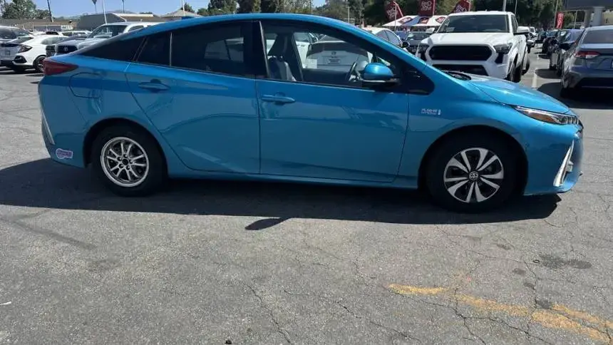 2019 Toyota Prius Prime - Images - 5