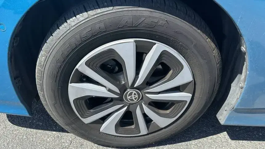 2019 Toyota Prius Prime - Images - 7