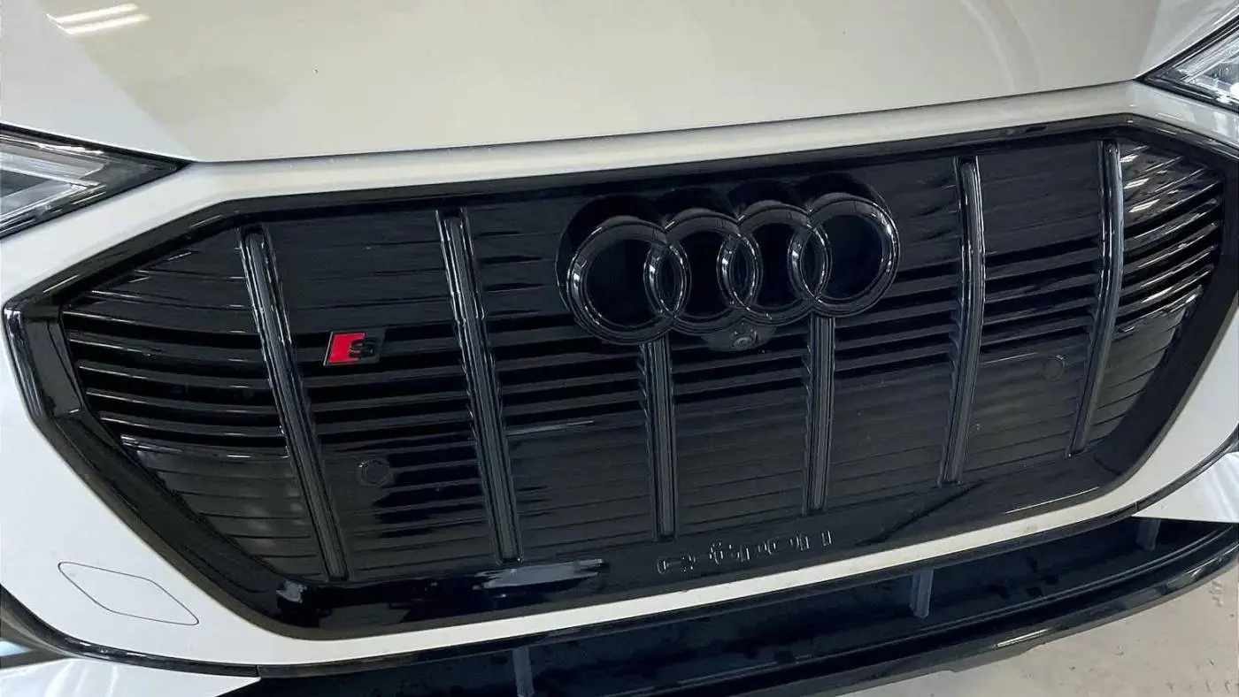 2022 Audi e-tron S WA1ACBGE2NB039980