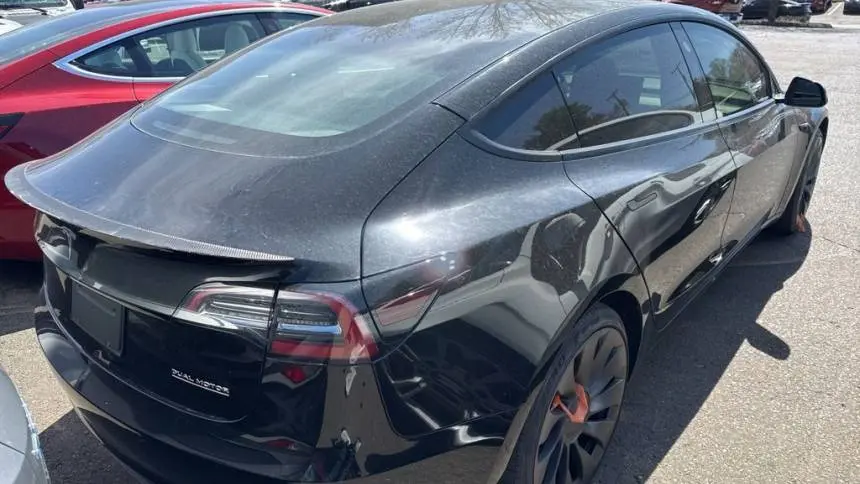 2022 Tesla Model 3 5YJ3E1EC2NF240246