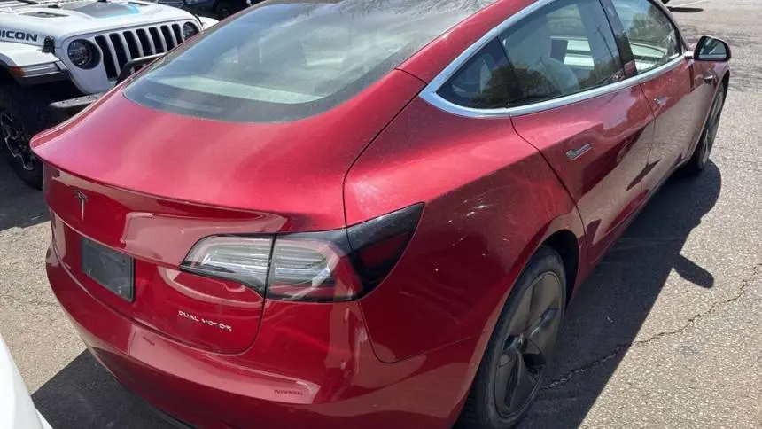 2019 Tesla Model 3 5YJ3E1EB0KF407187