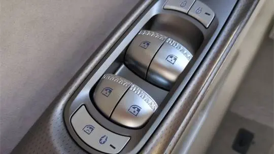 2025 Genesis GV60 KMUKEDSB2SU028116