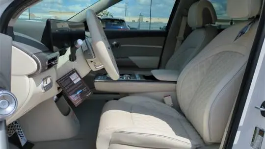 2025 Genesis GV60 KMUKEDSB2SU028116