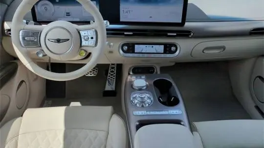 2025 Genesis GV60 KMUKEDSB2SU028116
