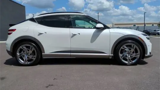 2025 Genesis GV60 KMUKEDSB2SU028116