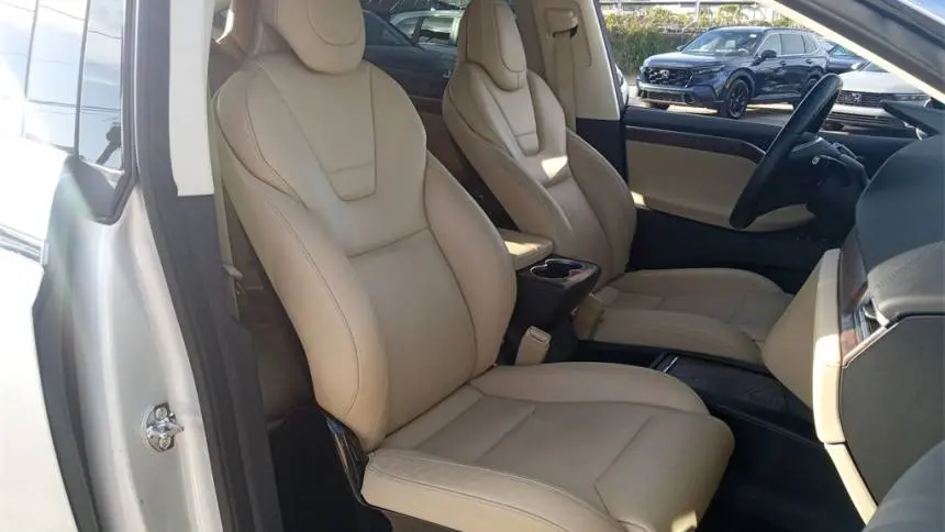 2016 Tesla Model X 5YJXCAE2XGF002842