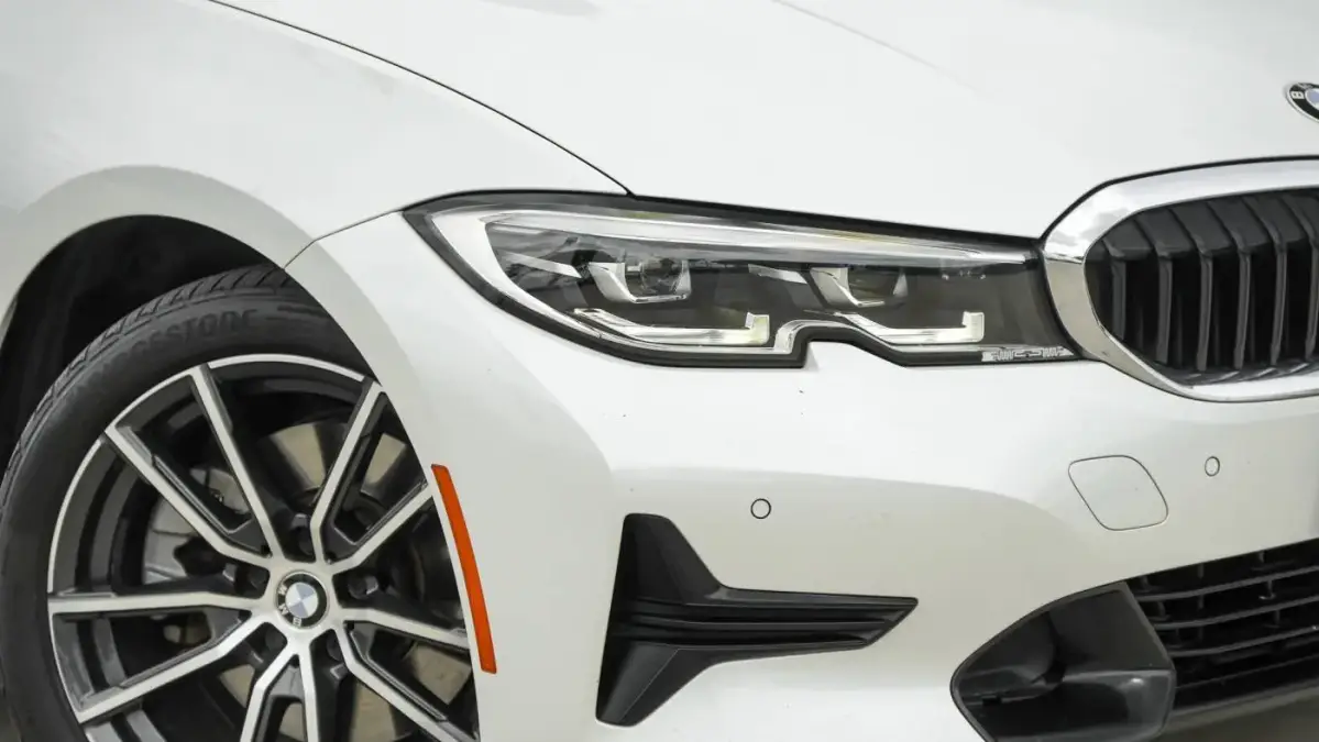 2021 BMW 3 Series - Images - 3