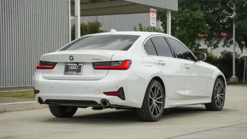 2021 BMW 3 Series - Images - 5