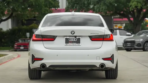 2021 BMW 3 Series - Images - 6
