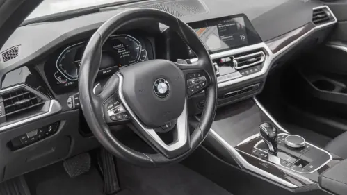 2021 BMW 3 Series - Images - 11