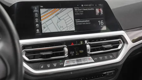 2021 BMW 3 Series - Images - 16
