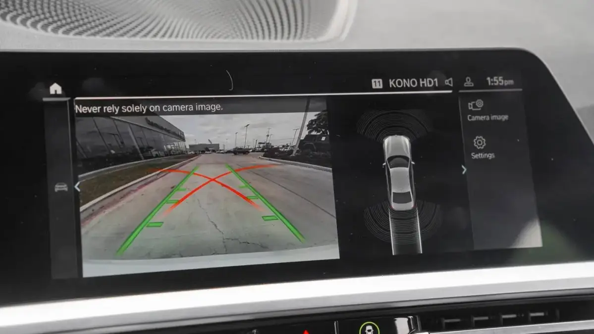 2021 BMW 3 Series - Images - 17