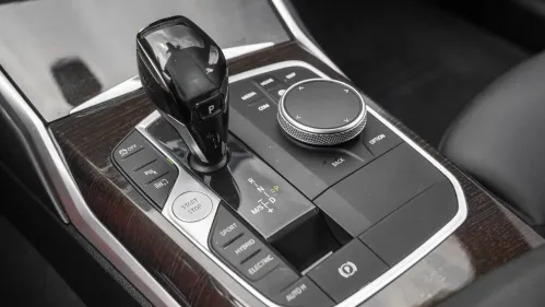 2021 BMW 3 Series - Images - 18