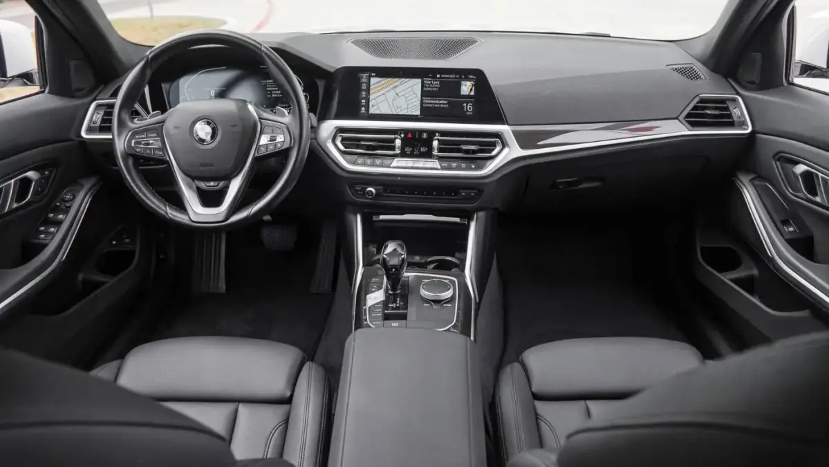 2021 BMW 3 Series - Images - 24