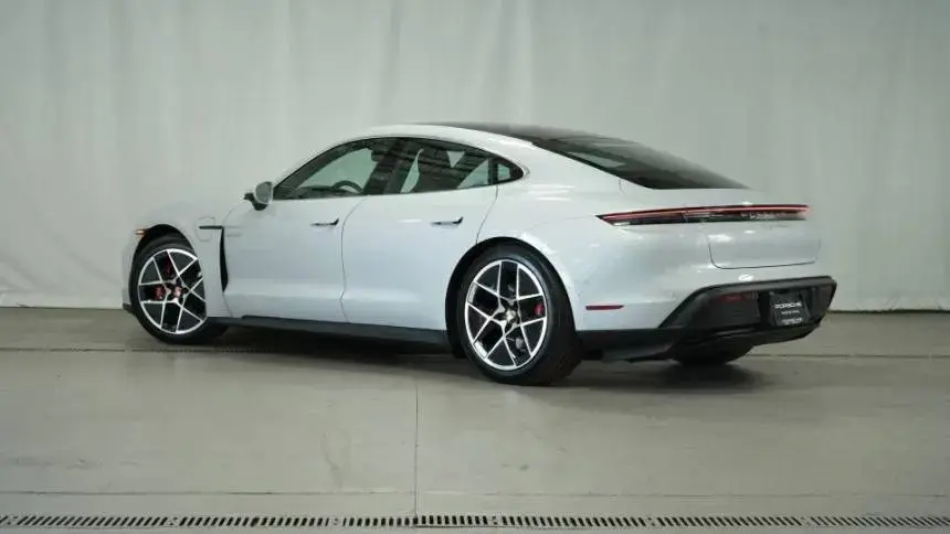 2025 Porsche Taycan - Images - 3