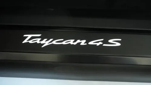 2025 Porsche Taycan - Images - 29