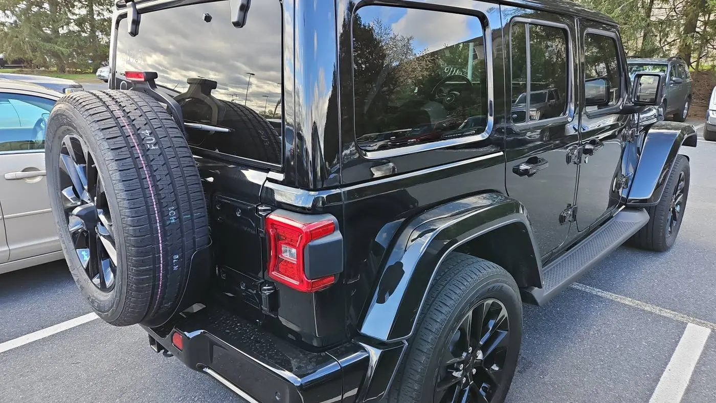 2021 Jeep Wrangler 1C4JJXP63MW824596