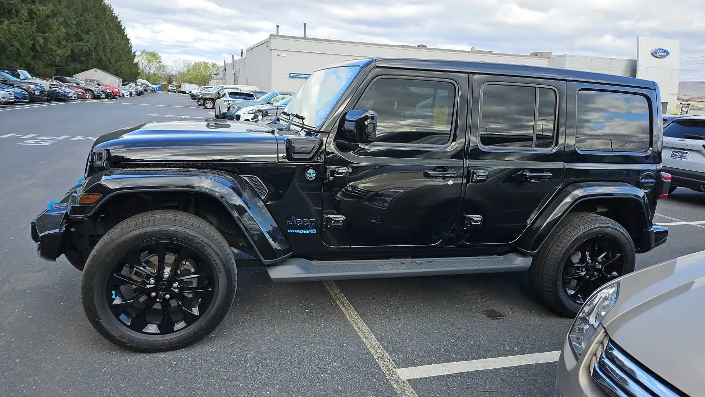 2021 Jeep Wrangler 1C4JJXP63MW824596