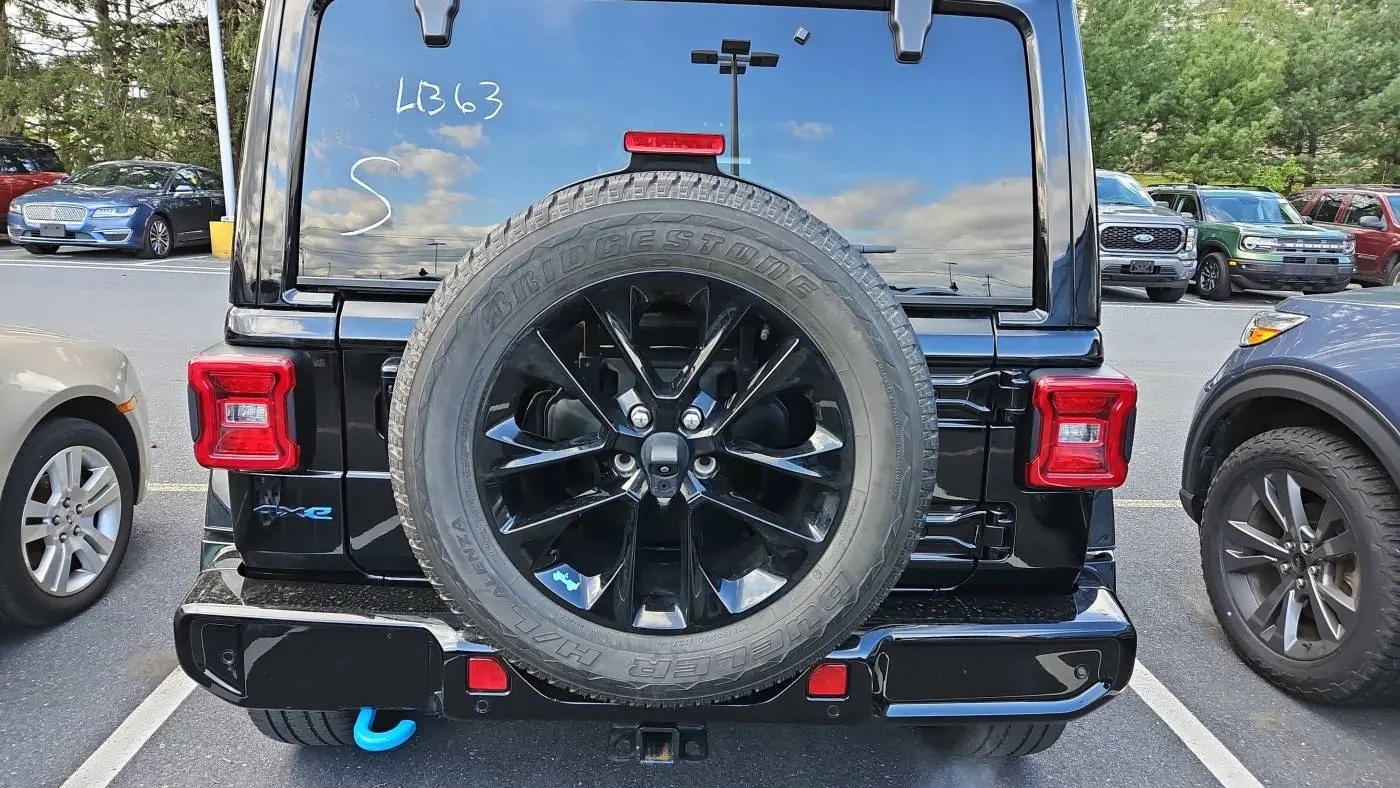 2021 Jeep Wrangler 1C4JJXP63MW824596